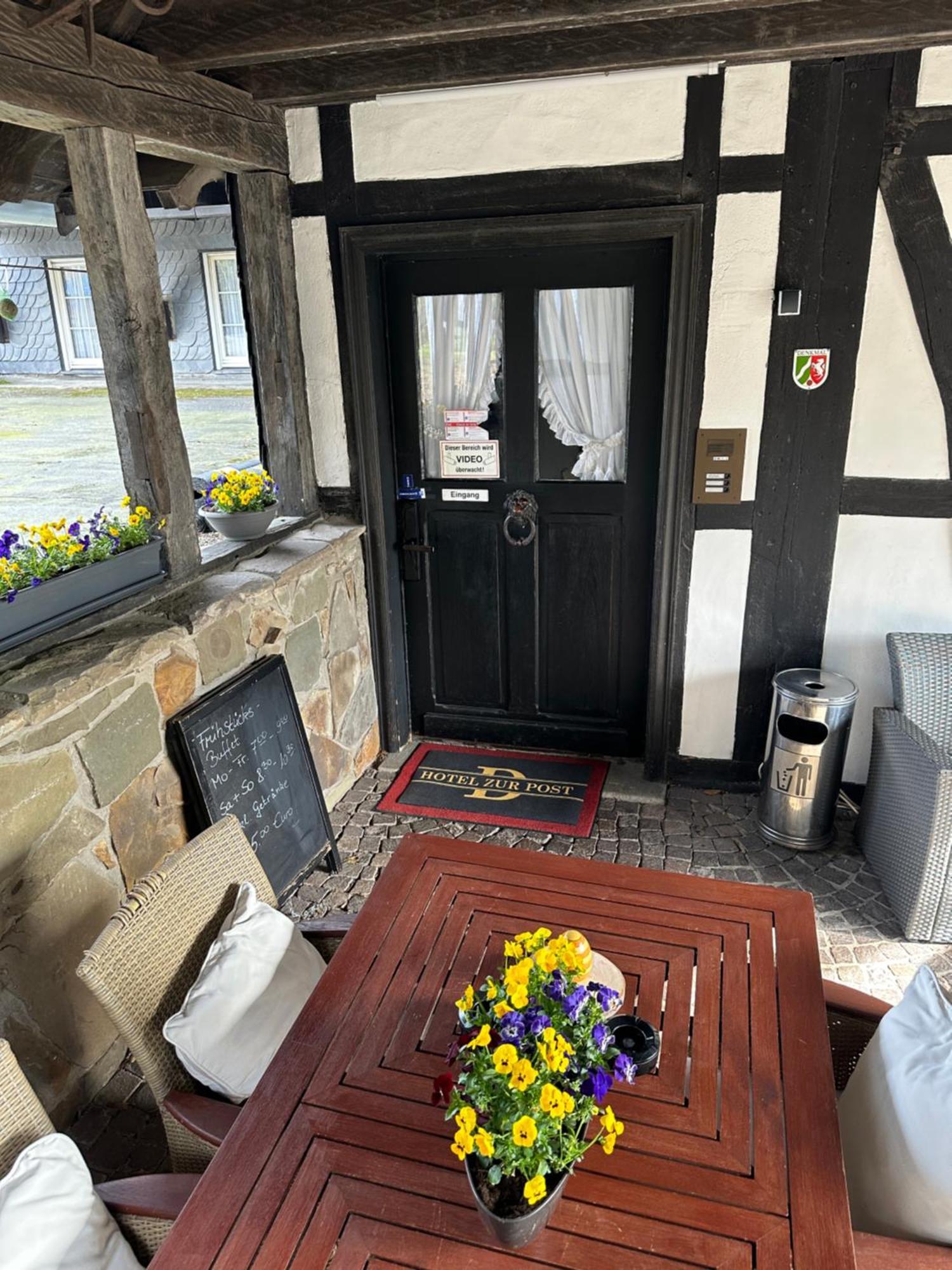 Hotel Zur Post Dabringhausen - Contactless Self Check-In Wermelskirchen Bagian luar foto