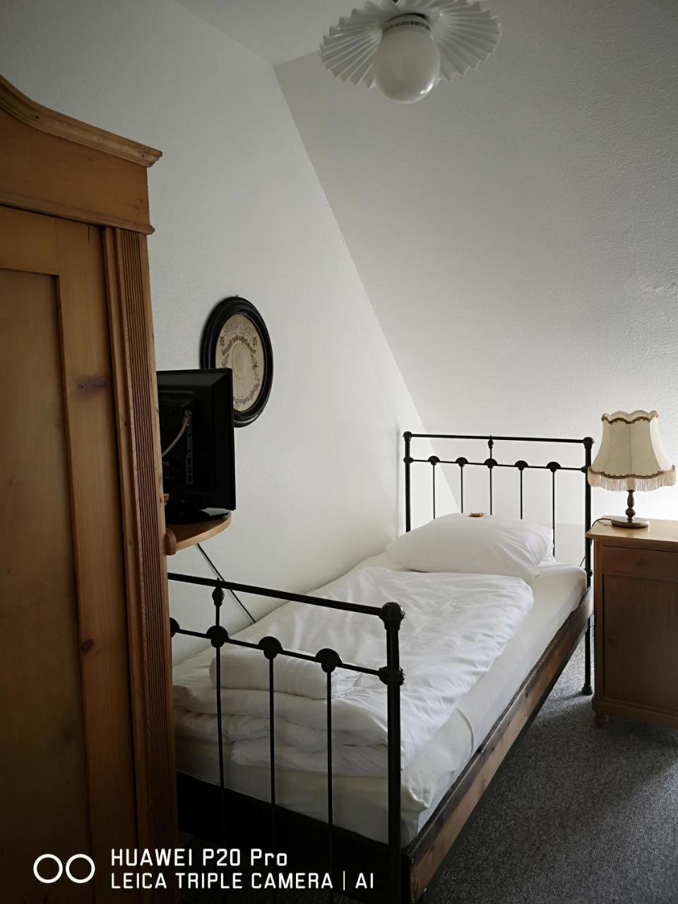 Hotel Zur Post Dabringhausen - Contactless Self Check-In Wermelskirchen Bagian luar foto